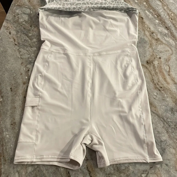 Outdoor Voices The Exercise Dress Snow Leopard Active Athletic Tennis Running XS - Picture 9 of 11